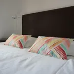 Freda House * 丰沙尔