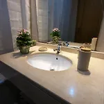 Freda House * 丰沙尔