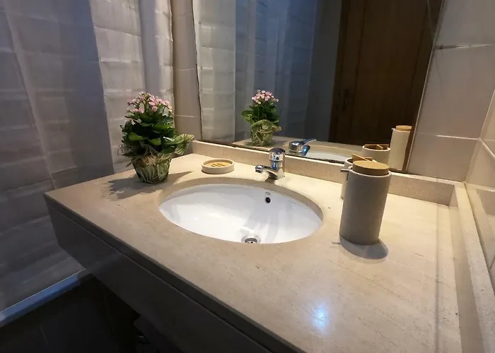 Freda House * 丰沙尔