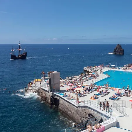 Freda House アパート