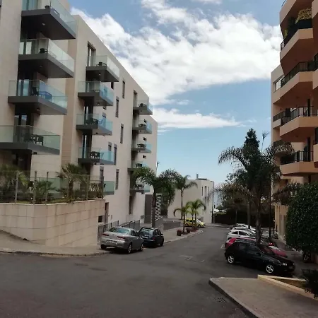 Freda House アパート